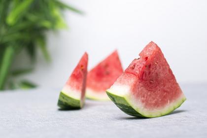 梦到自己在吃瓜,揭秘梦中吃瓜的神秘寓意