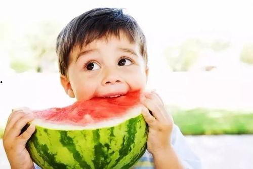 吃瓜怎么比划,吃瓜群众如何比划表达