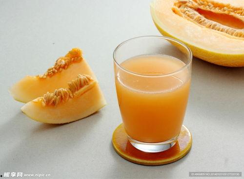 画画吃哈密瓜,画画中的甜蜜诱惑