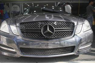 奔驰路边吃瓜  第2张