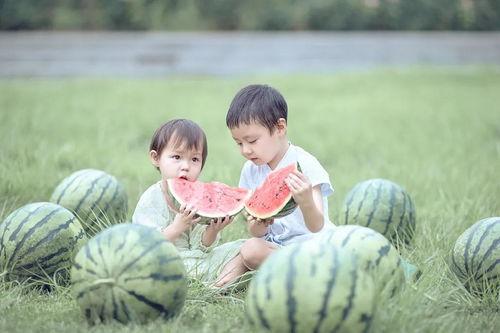 娃娃吃瓜手势  第2张