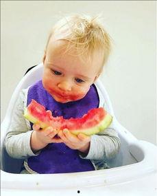 娃娃吃瓜手势  第3张